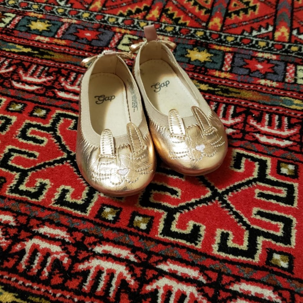 Gap Baby Girl Toddler size 6 Bunny Flats